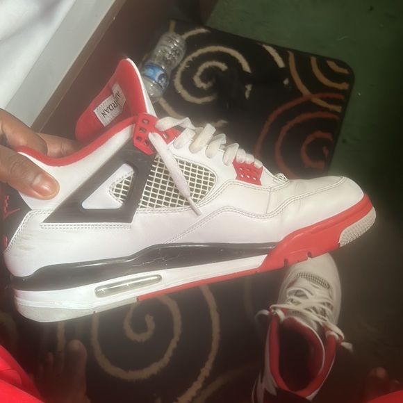 Jordan 4 air jordan retro oh fire red basically brand new - Picture 5 of 11